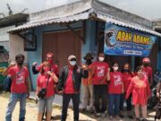 Peduli Warga Kurang Mampu, PSI Adakan Kegiatan Sosial Untuk meringankan beban masyarakat dimasa pademi Covid-19, Partai Solidaritas Indonesia (PSI) kembali mengadakan kegiatan sosial. Sebagai bentuk kepedulian kepada warga kurang mampu, PSI membagi-membagikan ratusan Ricebox di 5 Kecamatan, se-Kabupaten Bandung Barat.