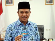12.769 Asatidz Terima Kartu Bantuan Guru Ngaji