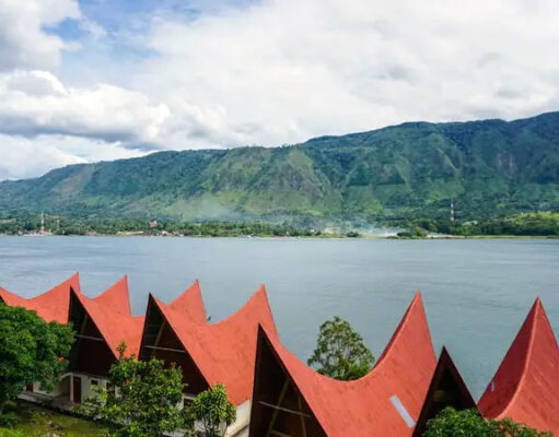 18 Tempat Wisata Populer di Sumatera Utara