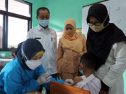 Sebanyak 735 Dosis Vaksin Covid-19 Anak Disuntikan di SD Komplek Cigadung
