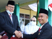 Tatep Sirojudin Terima Anugerah Kehormatan Satya Lencana Karya Satya
