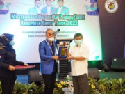 Bupati Garut Raih Penghargaan Bapak Pembangunan dari KNPI