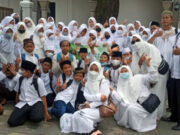 Jelang Ujian UNBK, Guru dan Siswa SDI Al Mubarok Ziarah ke makam Wali Surabaya