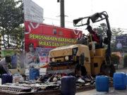 Jelang Idul Fitri, Polres Purbalingga Musnahkan Ribuan Botol Miras dan Petasan