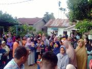 Mislin Bagikan Zakat Mal, Warga Antri 30 Ton Beras dan Paket Sembako