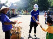 Pedagang Dolanan Tradisional Ini Tak Menyangka Barangnya Diborong Ganjar