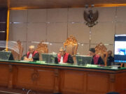 Hakim Agung Sudrajat Dimyati Jalani Sidang Dakwaan di PN Bandung