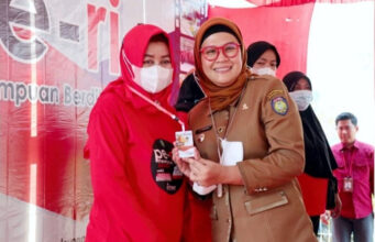 Bupati Nina Agustina Cetak 1.330 Purna PMI Jadi Wirausahawan Baru