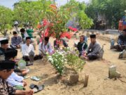 Peringati Hari Santri, MWC NU Wanasari Ziarahi Tokoh NU