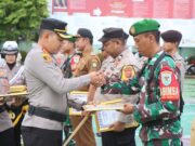 Kapolres Indramayu Beri Penghargaan Kepada Personel Berprestasi
