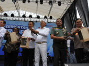 Pangdam III/Slw Dampingi Mendes pada “Peringatan Hari Desa”
