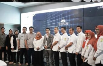 Launching “SIGEULIS PISAN” Bupati Karawang: Tingkatkan Literasi dan Informasi Kader Posyandu Kesehatan