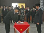 Bupati Dony Lantik 22 Pengawas Sekolah