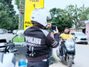 Satlantas Polresta Bandung Uji Coba ETLE Handheld, Tilang Langsung di Tempat