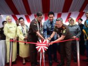 Kajati Jabar Resmikan Griya Adhyaksa dan Rumah Dinas Eselon IV Kejari Indramayu