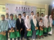 Silaturahmi Halalbihalal, Kemenag Kabupaten Bandung Salurkan Beasiswa dan Bingkisan Lebaran