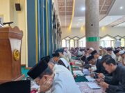 KH Yusuf Ali Tantowi Sampaikan Pesan Taqwa dalam Khutbah Idul Fitri di Al-Fathu