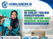 MI Sirojut Tholibin Rengaspendawa Terima Bantuan Buku Moderasi Beragama dari Kemenag RI
